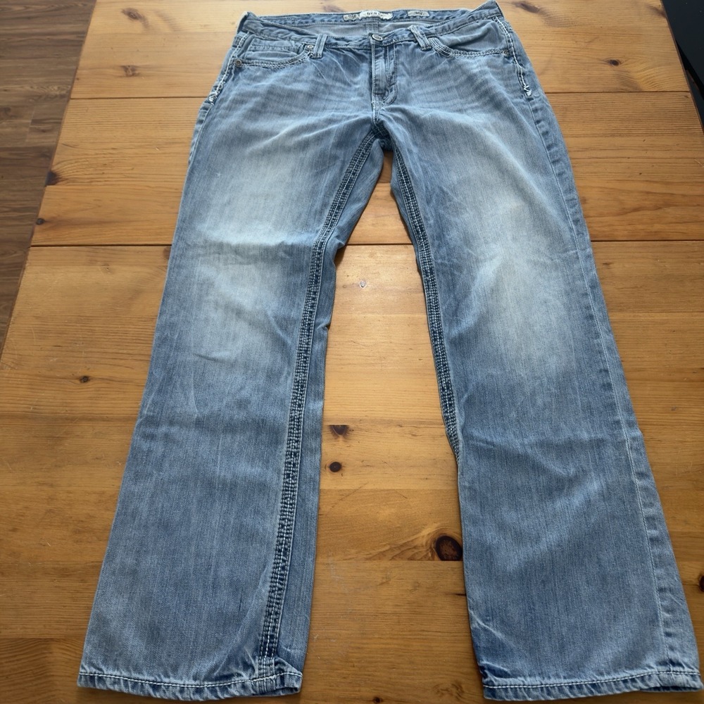 BKE Derek Jeans Relaxed Fit Bootcut Mens 36L Light Wash 33" Inseam 10" Rise